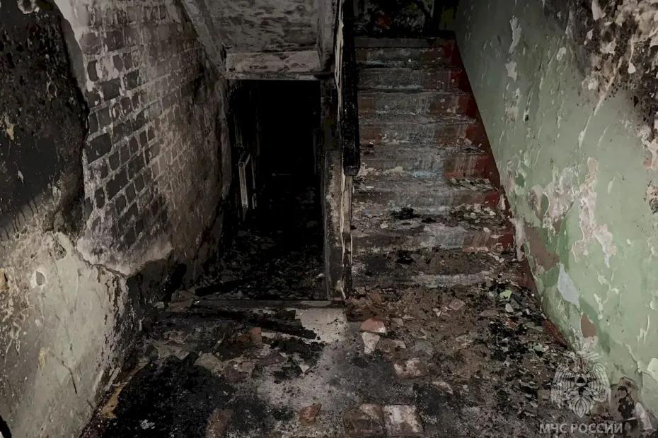 В Тольятти из-за поджога вещей в подъезде пострадали два человека