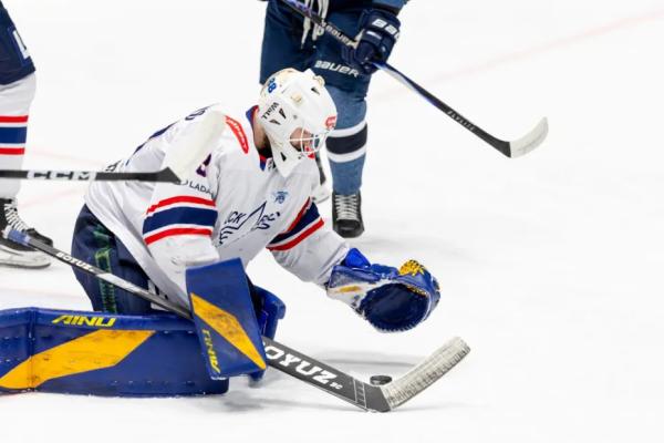 Самарский ЦСК ВВС на выезде уступил &laquo;Ижстали&raquo; в ВХЛ