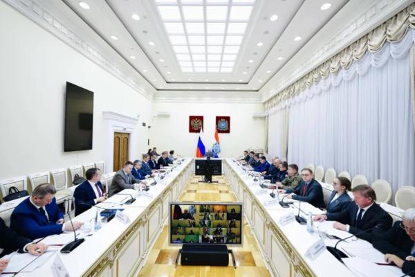 Вячеслав Федорищев провел заседание антитеррористической комиссии, посвященное защите образовательных учреждений