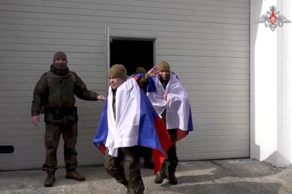 Еще три бойца вернутся из плена в Самарскую область