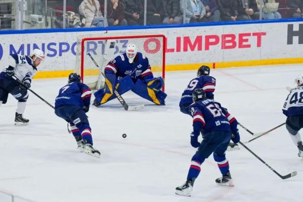 Самарский ЦСК ВВС дома уступил &laquo;Омским крыльям&raquo; в ВХЛ