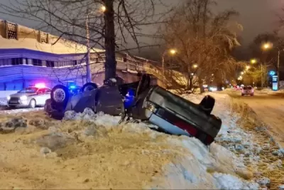 В Тольятти «десятка» врезалась в дерево и опрокинулась, погиб пассажир