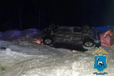 В Самарской области на трассе Р-229 опрокинулась «Гранта», водитель попал в больницу