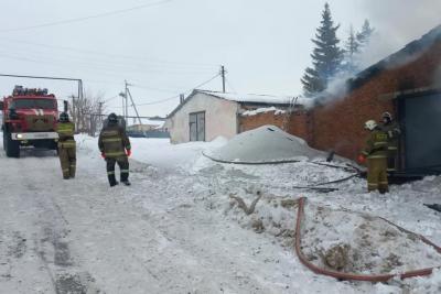 Прокуратура проводит проверку в связи с пожаром в гараже районной больницы в Самарской области - появились подробности