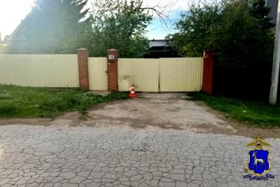 В Самарской области двое детей на квадроцикле врезались в забор - фото