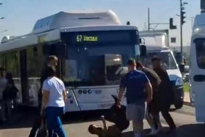 В Самаре расследуют драку водителя автобуса № 67 и маршрутного такси: что произошло