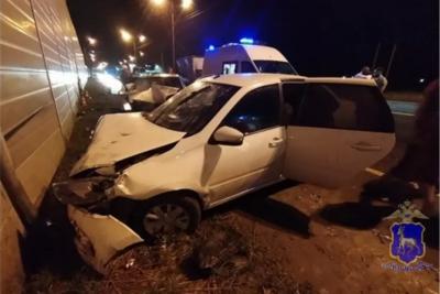 В Самарской области 6 человек пострадали в ДТП с участием Lada Granta, которой управлял юноша без прав - фото