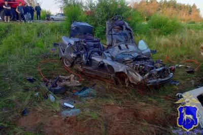 Два 18-летних пассажира погибли в ночной аварии в Самарской области