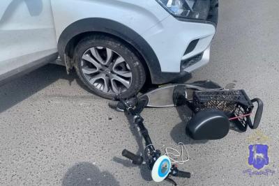 В Самарской области под колеса кроссовера попала бабушка на мопеде - последние новости