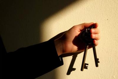 Риелтор из Самарской области обманула жителей Оренбуржья на 20 млн рублей: что произошло