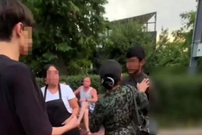Полиция выясняет, что нужно было бородатому ребенку, который приставал к девочке на набережной Самары - появились подробности