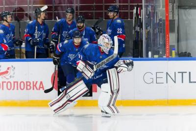 Самарский ЦСК ВВС уступил «Омским Крыльям» в первом матче сезона