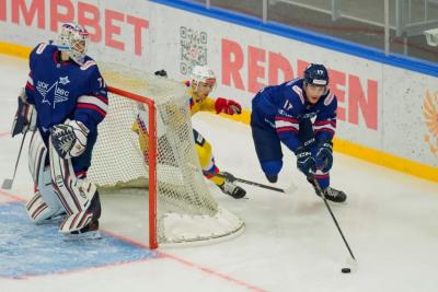 Самарский ЦСК ВВС дома уступил «Химику»