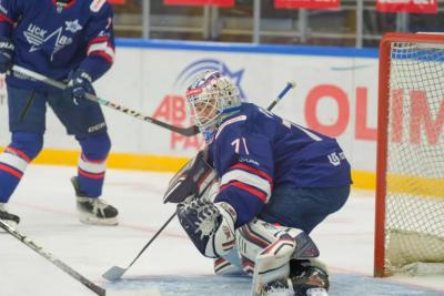 Самарский ЦСК ВВС дома уступил «Олимпии»