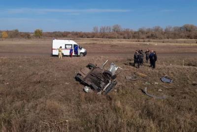 Три человека погибли, опрокинувшись на «Приоре» в Самарской области - последние новости