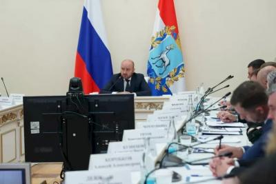 Вячеслав Федорищев поручил создать в Самарской области фонд для доплат врачам, учителям и соцработникам