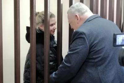 Екатерина Тархова заявила на ТВ, что убила деда с бабушкой под давлением соучастников - фото