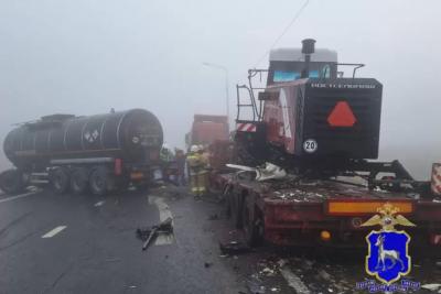 Два большегруза столкнулись на трассе М-5 в Самарской области