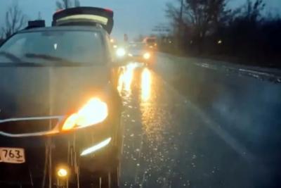 В Тольятти под колеса автомобиля попал мужчина, переходивший дорогу не в том месте - фото