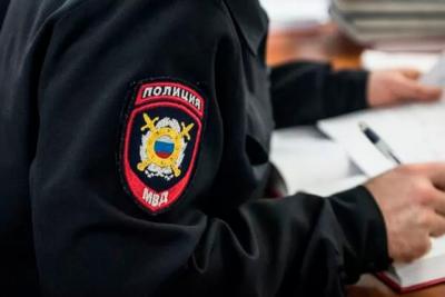 В Самаре расследуют конфликт соседей на парковке, в результате которого был испорчен автомобиль многодетной матери