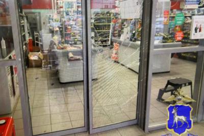 В Тольятти поймали серийных грабителей магазинов - фото