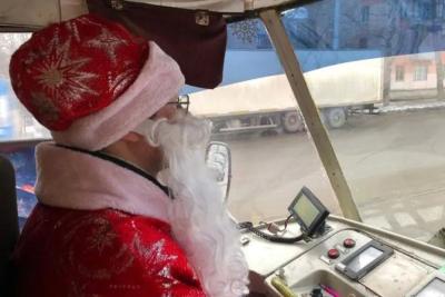 Накануне Нового года по Самаре будет ходить праздничный экскурсионный трамвай