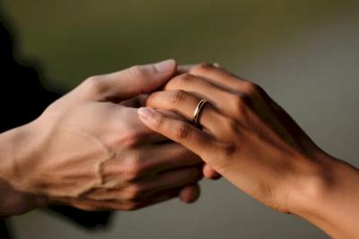 Житель Самары втайне от гражданской супруги женился на мигранке, уехал на СВО и погиб - последние новости