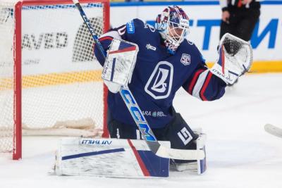 Тольяттинская &laquo;Лада&raquo; дома уступила СКА по буллитам в КХЛ