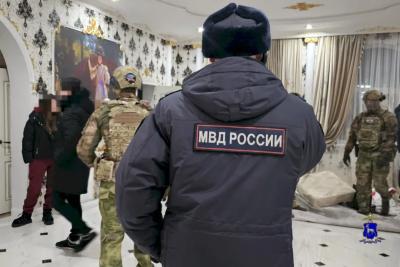 Двоих под кайфом, двоих уклонистов и девочку-подростка без присмотра обнаружили полицейские Самары во время рейда