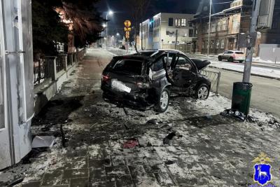 В Самаре 5 человек пострадали в столкновении двух легковушек