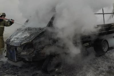 Утром в среду в Самарской области тушили горящую ГАЗель 