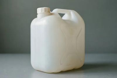 Мотоциклист из Самарской области украл канистру с бензином, взломав дверь на АЗС - последние новости