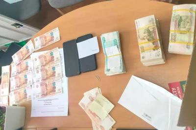 В Самаре глава отдела потребрынка райадминистрации попался на взятке - фото