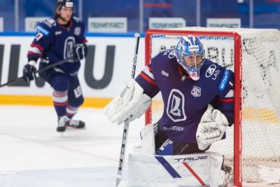 Тольяттинская &laquo;Лада&raquo; дома разгромно уступила &laquo;Спартаку&raquo; в КХЛ