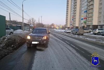 В Самаре легковушка сбила мужчину на пешеходном переходе - фото
