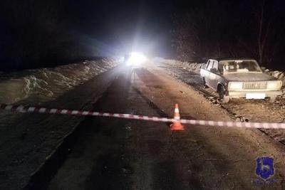 В Самарской области ночью пешеход погиб под колесами вазовской легковушки - появились подробности
