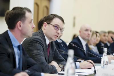 На оперативном совещании правительства при губернаторе обсудили развитие дорожной инфраструктуры