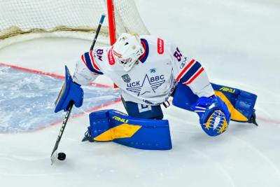 Самарский ЦСК ВВС уступил новокузнецкому &laquo;Металлургу&raquo; во втором матче 1/8 финала плей-офф ВХЛ