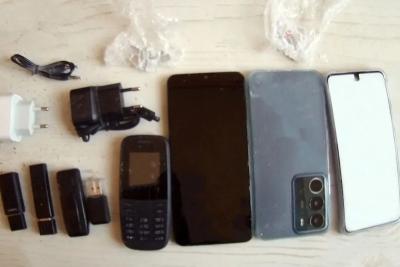 В Самарской области женщина принесла на свидание с зэком 58 сим-карт