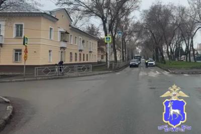 В Самаре водитель Toyota Mark II на переходе насмерть сбил 70-летнего пешехода и скрылся
