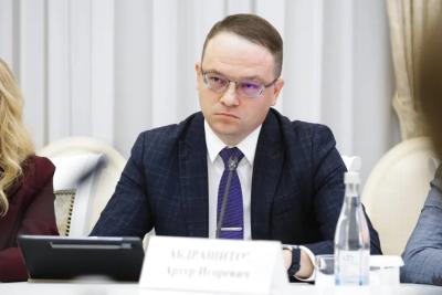 Губернатор отправил в отставку министра транспорта Самарской области Артура Абдрашитова