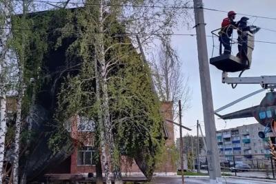 В Самарской области у здания военкомата ветром повредило крышу - появились подробности