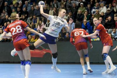 Гандбольная &laquo;Лада&raquo; уступила ЦСКА и сразится за бронзу