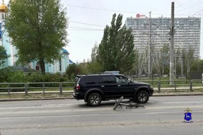 В Самаре велосипедист попал под колеса внедорожника - фото