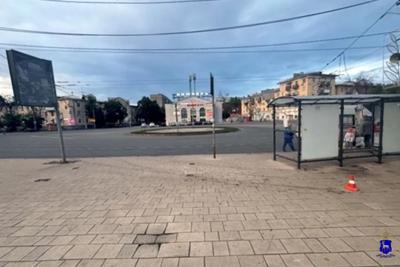 В Самаре водитель без прав сбил на тротуаре женщину с подростком и скрылся - появились подробности