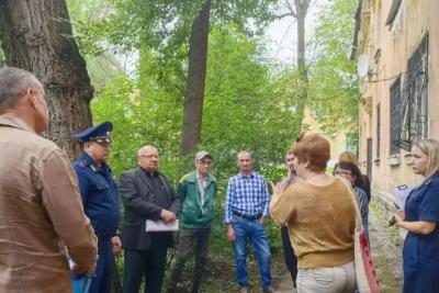 Жильцы аварийного дома в Канатном переулке Самары заявили, что хотят получить квартиры, а не деньги