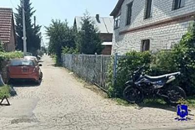 В СНТ в Самарской области 16-летний подросток на питбайке попал под колеса Kia Rio