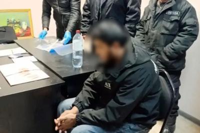 В Самаре мигрант с поддельными документами пытался подкупить полицейского - последние новости