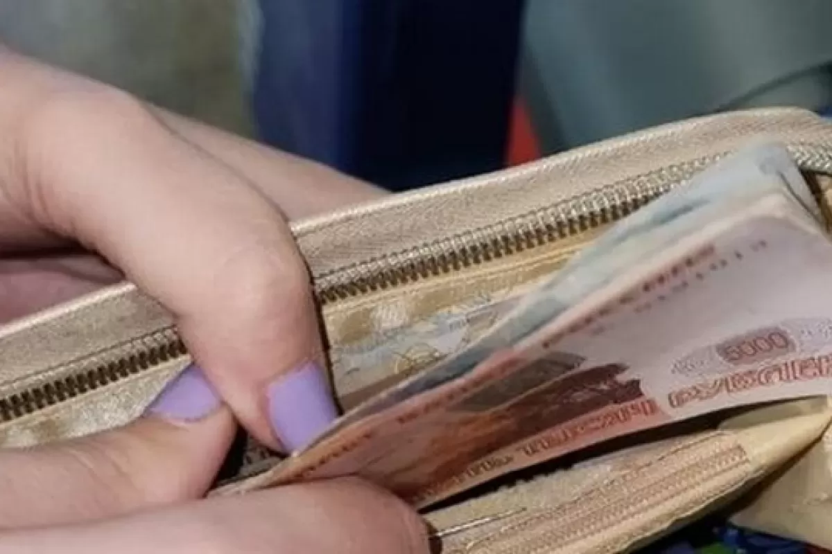 Готовьте кошельки: россиянам дадут по 10 000 рублей от СФР. Названа дата поступления денег