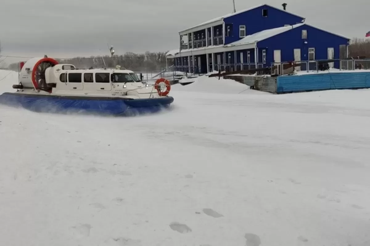 В Самаре вчера, 8 февраля, останавливали движение судов на воздушной подушке